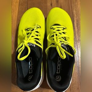 Men’s Topo Athletic Phantom 2